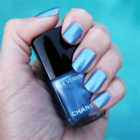 chanel lagune nail colors